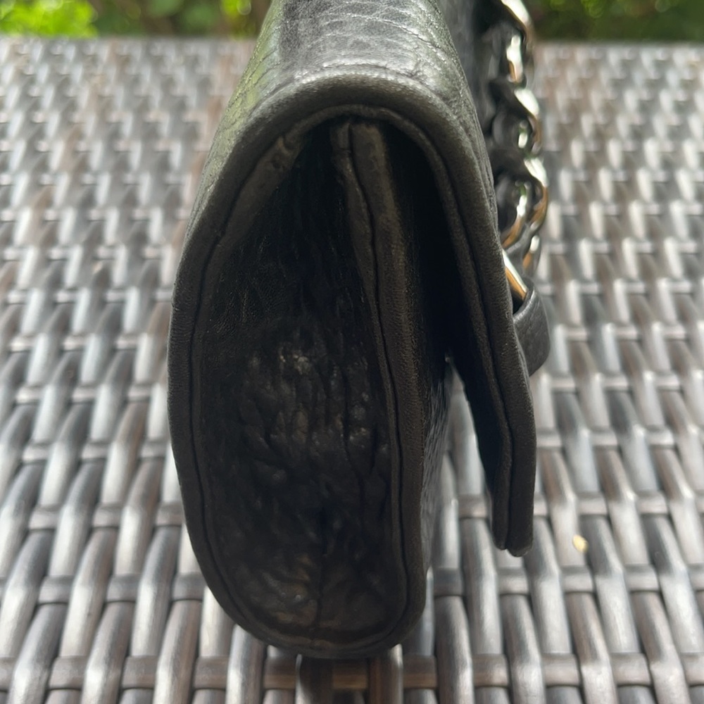 Michael kors Pebbled leather MK clutch with gun metal zipper. - Picture 5 of 16